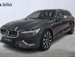 Grå Begagnad 2022 Volvo V60 Core Kombi | 419 000 kr (Marknadspris)