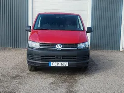 Mörkröd (röd) Begagnad 2019 VW T6.1 Van | 209 000 kr (Superpris)