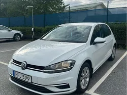 Vit Begagnad 2018 VW Golf VII Halvkombi | 119 500 kr (Marknadspris)
