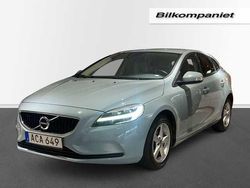 Ljusblå (blå) Begagnad 2017 Volvo V40 Business Edition Kombi | 159 000 kr (Marknadspris)