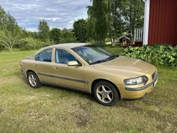 Gul Begagnad 2004 Volvo S60 Sedan | 15 000 kr (Superpris)