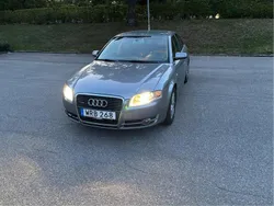 Grå Begagnad 2005 Audi A4 Sedan | 51 000 kr (Lite dyr)