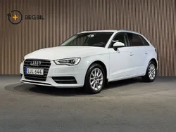 Vit Begagnad 2015 Audi A3 Sportback Design Halvkombi | 134 900 kr (Marknadspris)