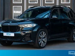 Svart Begagnad 2020 BMW X7 Shadowline SUV | 819 900 kr