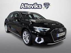 Svart Begagnad 2022 Audi A3 Sportback Advanced Plus Halvkombi | 239 000 kr (Marknadspris)