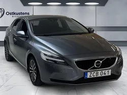 Grå Begagnad 2017 Volvo V40 Momentum Kombi | 155 000 kr (Marknadspris)