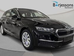 Svart Ny 2025 Skoda Octavia Selection Kombi | 359 000 kr (Marknadspris)