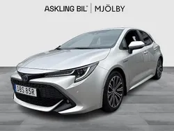 Silver Begagnad 2020 Toyota Corolla Hybrid Style Halvkombi | 229 000 kr (Lite dyr)