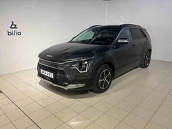 Grå Begagnad 2024 Kia Niro SUV | 309 900 kr (Superpris)