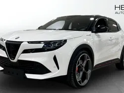 Vit (white) Ny 2025 Alfa Romeo Junior Veloce SUV | 499 900 kr