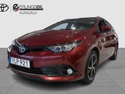 Röd Begagnad 2018 Toyota Auris Touring Sports Edition Kombi | 174 900 kr (Marknadspris)