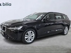 Svart Begagnad 2021 Volvo V60 Pro Kombi | 309 000 kr (Marknadspris)