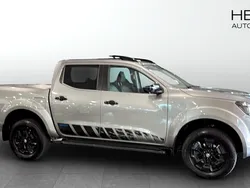 Grå metallic Begagnad 2021 Nissan Navara N-Guard Pickup | 364 900 kr (Bra pris)