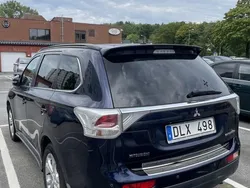 Blå Begagnad 2013 Mitsubishi Outlander SUV | 95 000 kr (Marknadspris)