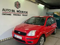 Röd Begagnad 2003 Ford Fusion Halvkombi | 26 900 kr (Superpris)