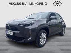 Grå Begagnad 2022 Toyota Yaris Hybrid Active SUV | 277 000 kr (Marknadspris)