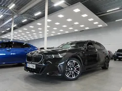 Svart Begagnad 2024 BMW 520 M Sport Kombi | 639 900 kr