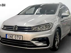 Silver Begagnad 2022 VW Touran R-line Minibuss | 359 900 kr (Marknadspris)