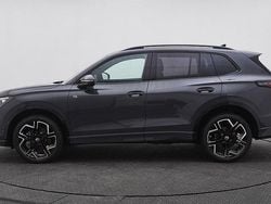 Mörkgrå (dolphin grey metallic) Ny 2025 VW Tiguan R-line SUV | 688 700 kr