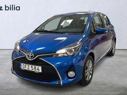 Blå Begagnad 2016 Toyota Yaris Active Halvkombi | 109 900 kr (Marknadspris)