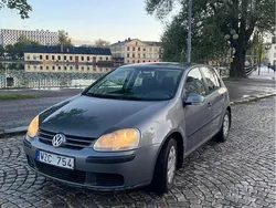 Grå Begagnad 2005 VW Golf IV Trendline Halvkombi | 30 000 kr (Marknadspris)