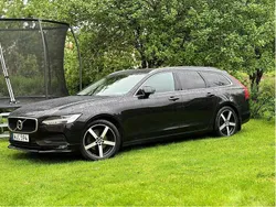 Svart Begagnad 2018 Volvo V90 Momentum Kombi | 192 000 kr (Marknadspris)