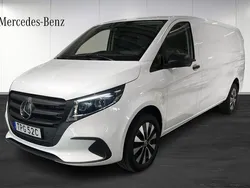 Vit Ny 2025 Mercedes Vito Minibuss | 643 625 kr (Marknadspris)