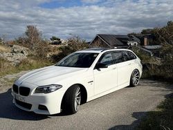 Vit Begagnad 2017 BMW 520 M Sport Kombi | 179 900 kr (Marknadspris)