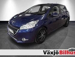 Mörkblå Begagnad 2012 Peugeot 208 Halvkombi | 49 900 kr (Marknadspris)