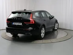 Begagnad 2022 Volvo V60 CC Kombi | 349 900 kr (Marknadspris)