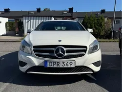 Vit Begagnad 2015 Mercedes A180 Urban Halvkombi | 128 000 kr (Bra pris)