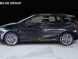 Svart Begagnad 2025 BMW 225 Active Tourer Minibuss | 409 000 kr (Dyr)