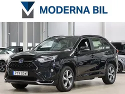 Svart Begagnad 2021 Toyota RAV4 Hybrid SUV | 284 900 kr (Bra pris)