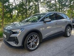 Grå Begagnad 2022 Audi Q4 e-tron Comfort SUV | 329 000 kr (Bra pris)