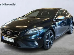 Svart Begagnad 2015 Volvo V40 R-Design Kombi | 149 900 kr (Marknadspris)