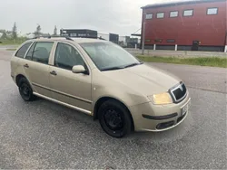 Brun Begagnad 2005 Skoda Fabia Kombi | 11 900 kr (Bra pris)