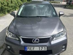 Grå Begagnad 2012 Lexus CT200h Executive Line Halvkombi | 95 000 kr (Marknadspris)