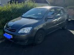Grå Begagnad 2005 Toyota Corolla Halvkombi | 30 000 kr (Bra pris)