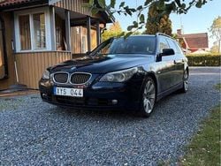 Blå Begagnad 2006 BMW 525 Kombi | 52 000 kr (Marknadspris)