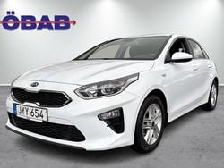 Vit Begagnad 2018 Kia Ceed Halvkombi | 179 900 kr (Lite dyr)