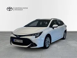 Vit Begagnad 2023 Toyota Corolla Active Kombi | 289 900 kr (Marknadspris)