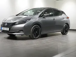 Grå/silver Begagnad 2023 Nissan Leaf 360º Halvkombi | 214 800 kr (Marknadspris)