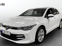 Vit Begagnad 2024 VW Golf VIII Halvkombi | 289 900 kr (Bra pris)