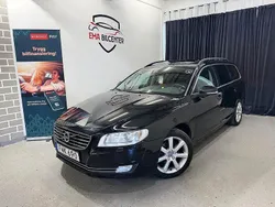 Svart Begagnad 2015 Volvo V70 Momentum Kombi | 59 900 kr (Marknadspris)