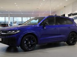 Blå Begagnad 2024 VW Touareg Design SUV | 885 000 kr
