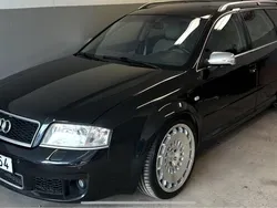 Svart Begagnad 2000 Audi S6 Kombi | 125 000 kr