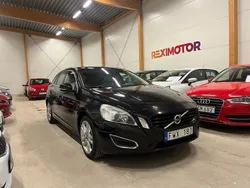 Svart Begagnad 2011 Volvo V60 Summum Kombi | 94 900 kr (Bra pris)