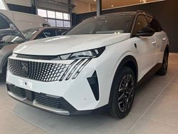 Vit Ny 2025 Peugeot 5008 GTi Minibuss | 480 950 kr (Marknadspris)
