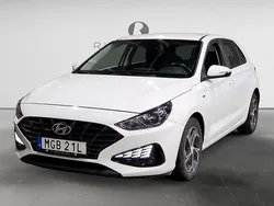 Vit Begagnad 2020 Hyundai i30 Halvkombi | 179 900 kr (Marknadspris)
