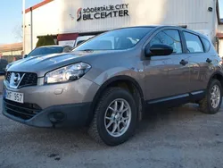 Ljusbrun Begagnad 2010 Nissan Qashqai SUV | 94 900 kr (Marknadspris)